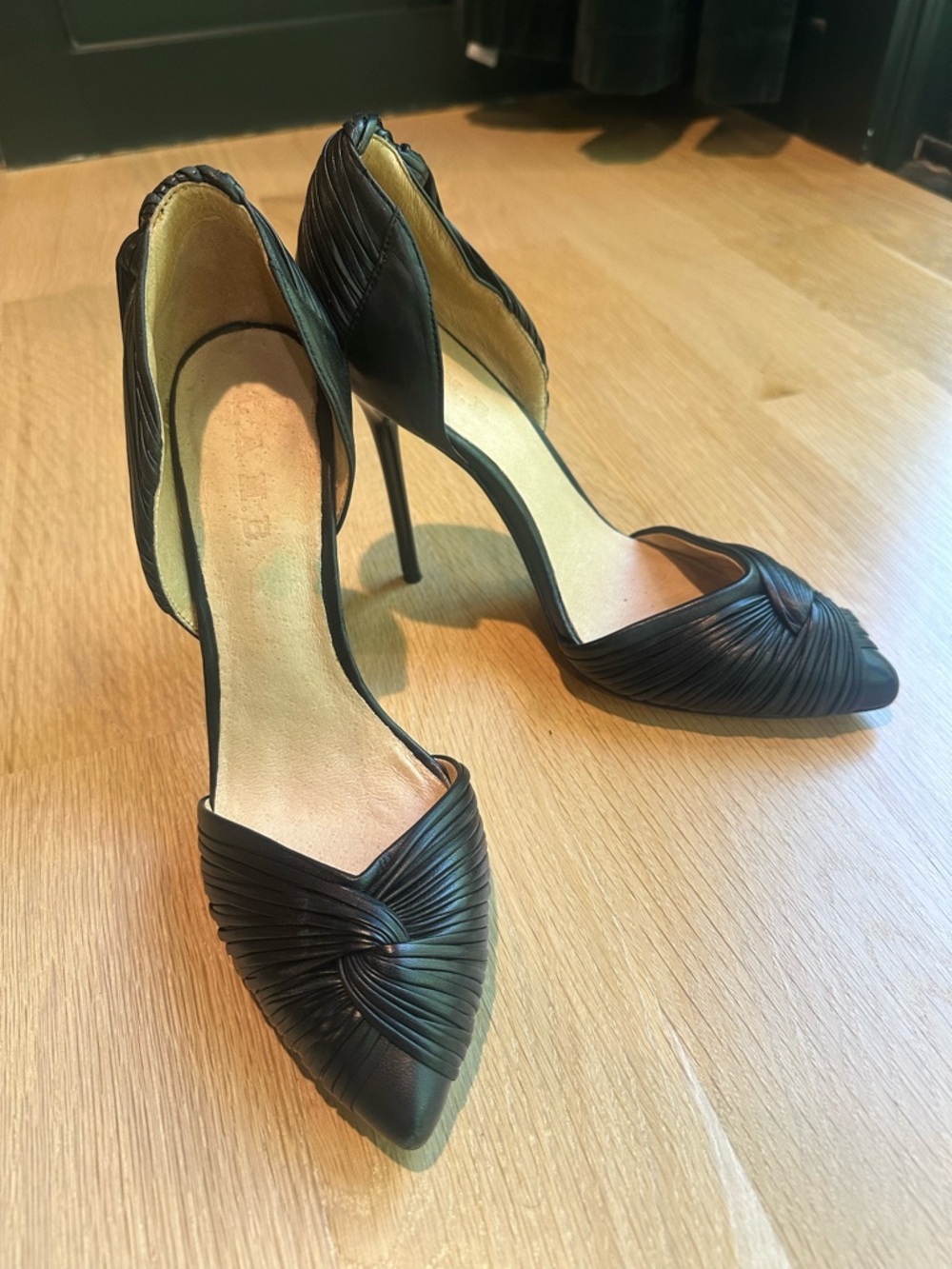 L.A.M.B. Warner Stiletto Women's Black Pointed-Toe D'Orsay Pumps 8.5